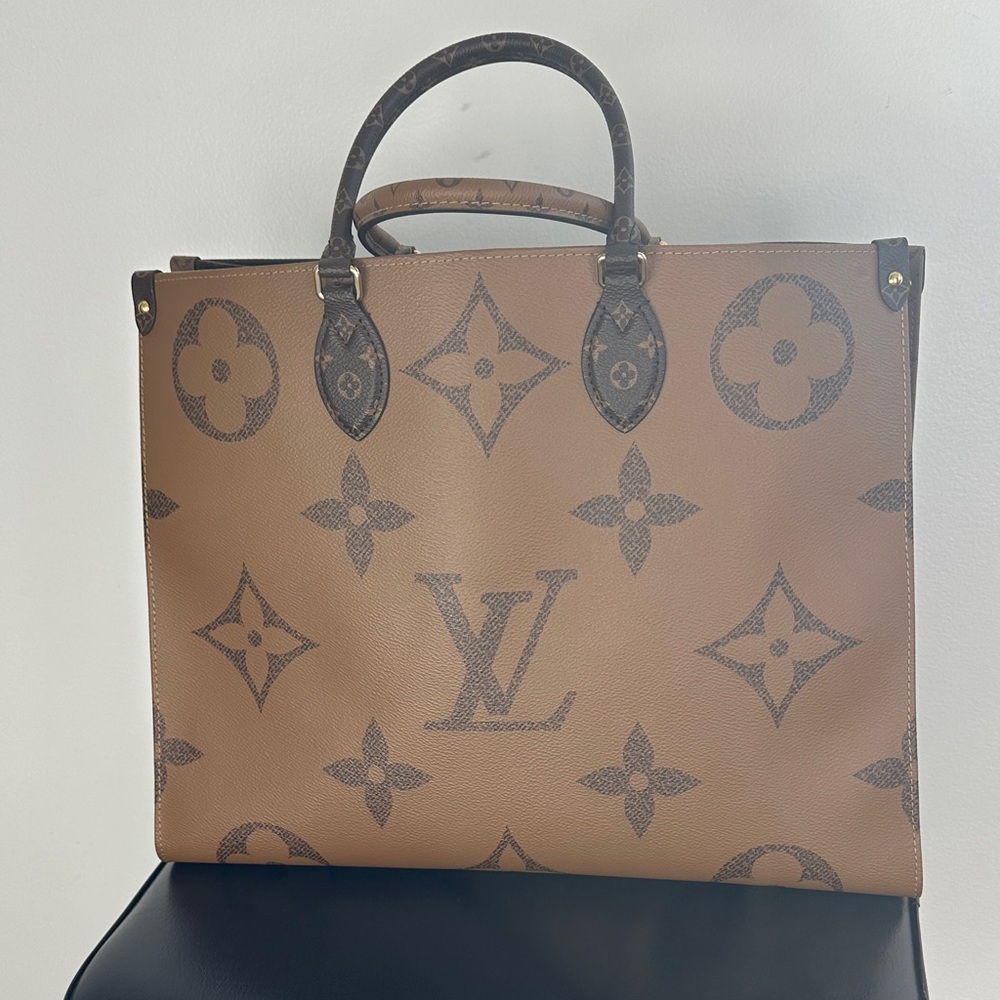 Louis Vuitton Monogram Reverse On The Go GM